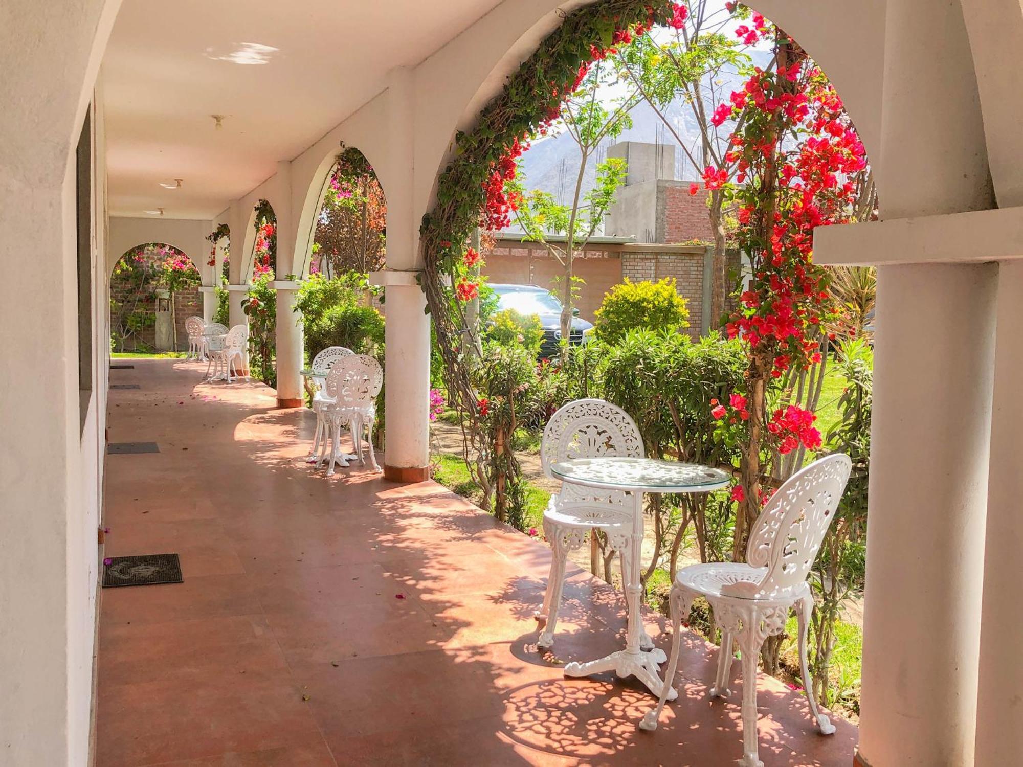 Casa Hotel Mamaluna Лунауана Экстерьер фото