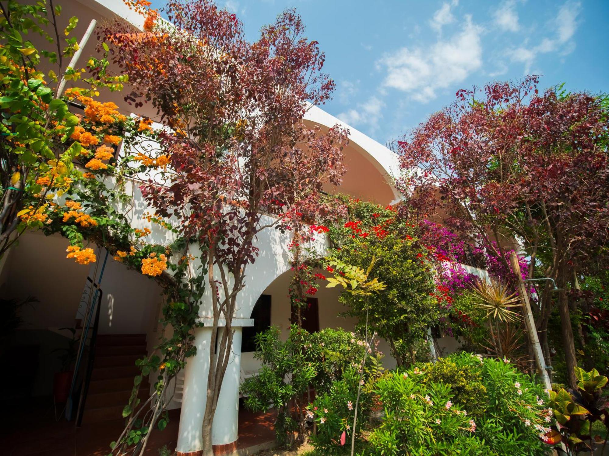 Casa Hotel Mamaluna Лунауана Экстерьер фото