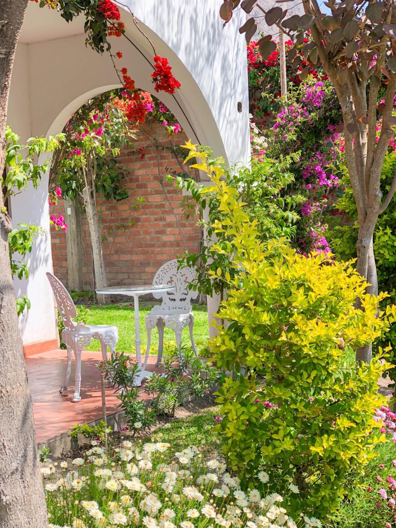 Casa Hotel Mamaluna Лунауана Экстерьер фото