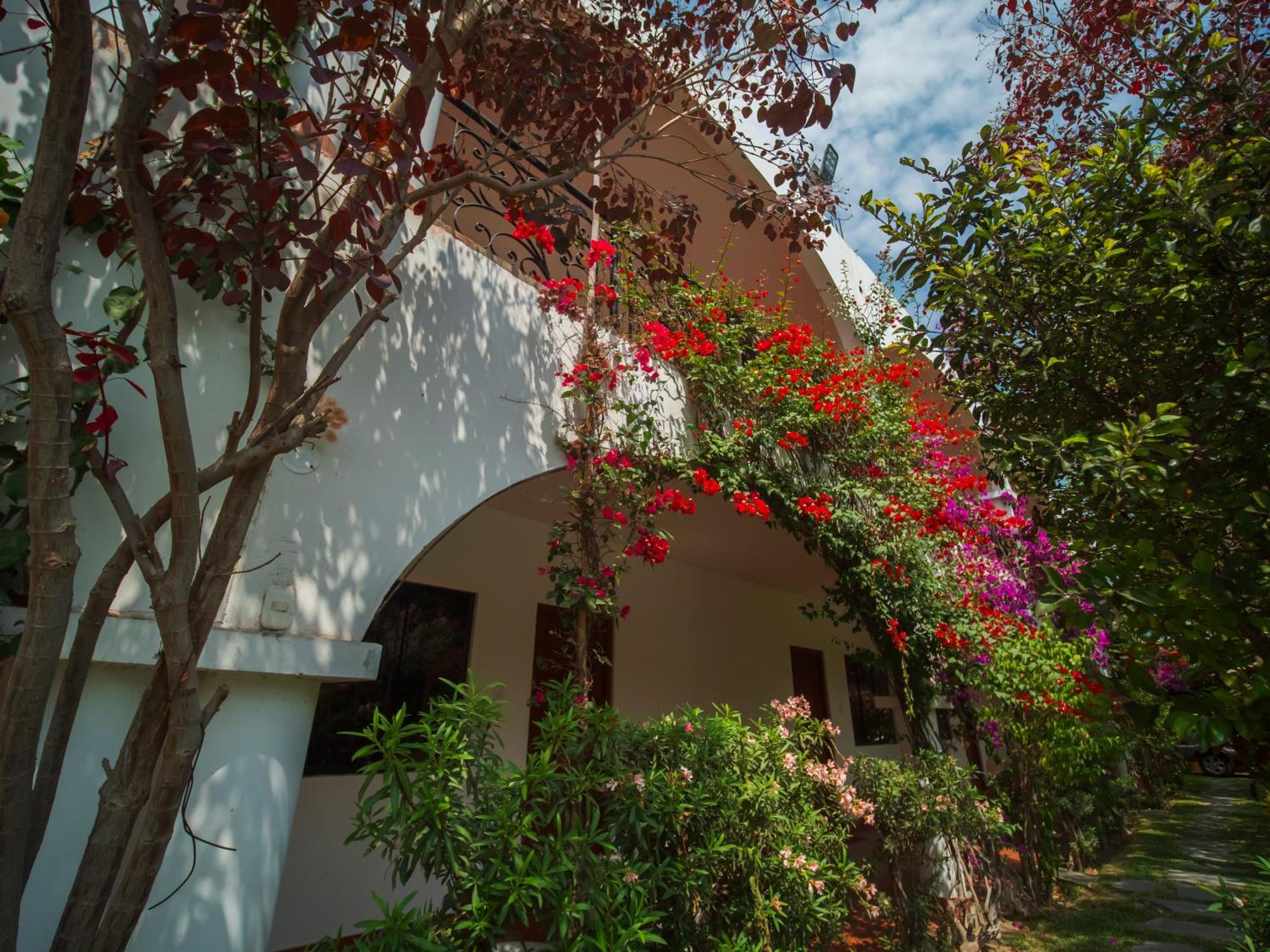 Casa Hotel Mamaluna Лунауана Экстерьер фото